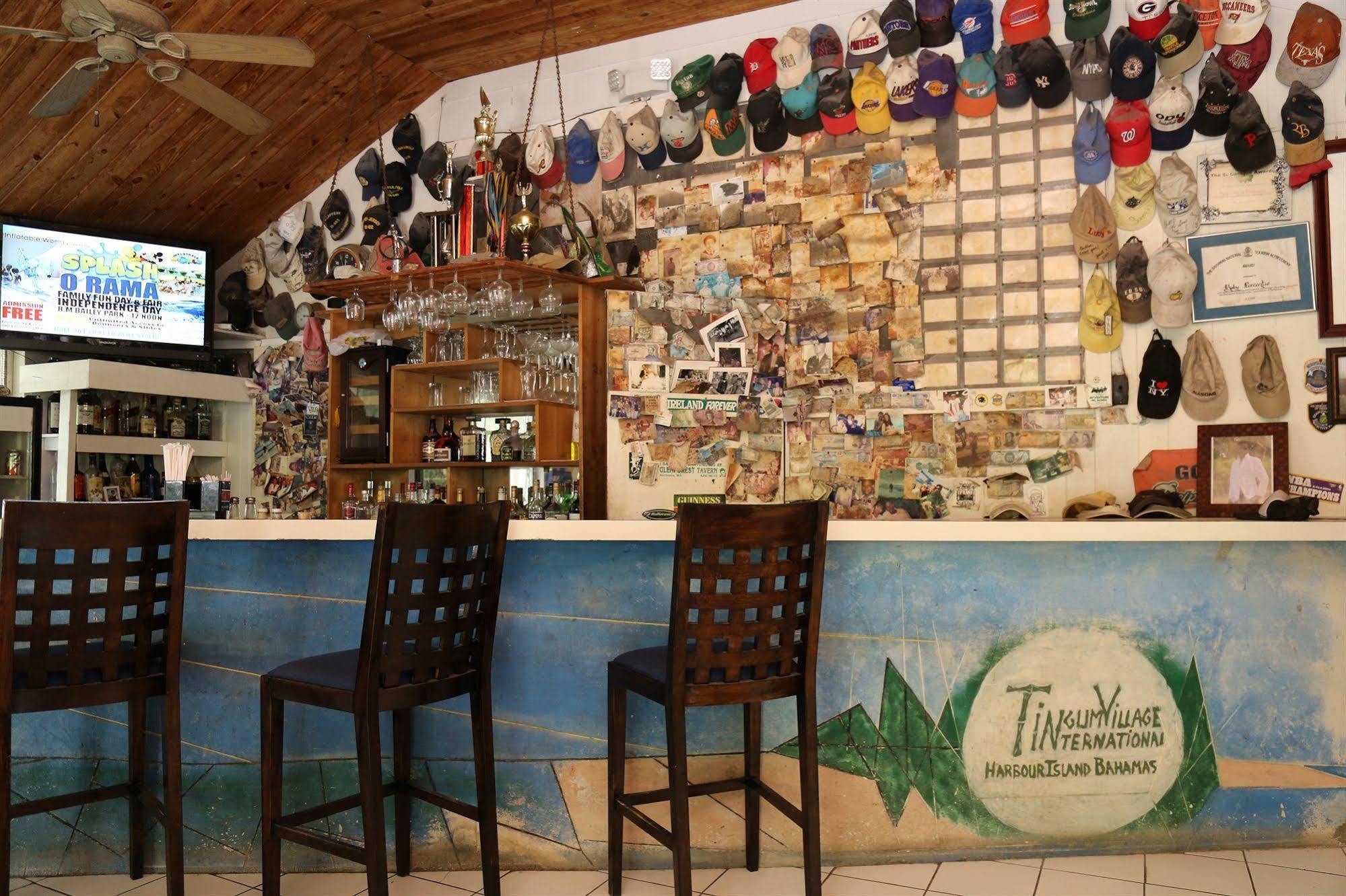 Tingum Village Hotel Dunmore Town Экстерьер фото